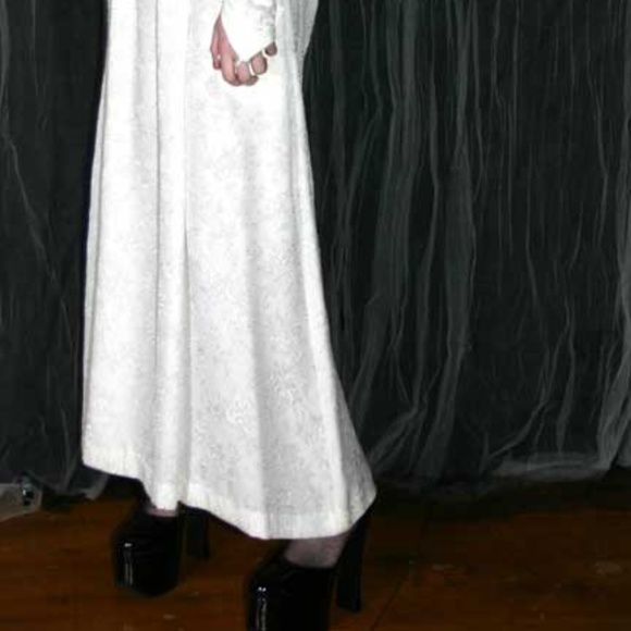 Ivory Romantic Goth Eternal Love Long Dress 2329 - Picture 2 of 12